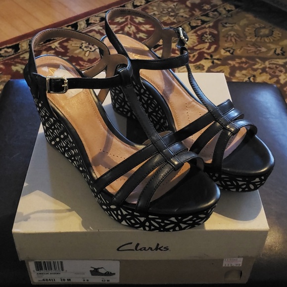 clarks amelia avery sandals